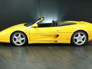 Afbeelding 3/30 van Ferrari F 355 Spider (1998)