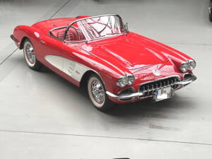 Image 5/28 of Chevrolet Corvette (1959)