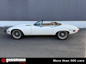 Image 6/15 of Jaguar E-Type V12 (1973)
