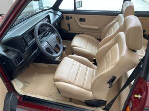 Image 7/11 de Volkswagen Golf Mk I Convertible 1.8 (1990)