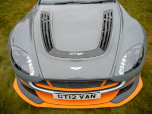 Image 11/30 de Aston Martin Vantage GT12 (2015)