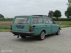 Imagen 8/25 de Volvo 145 DL (1973)