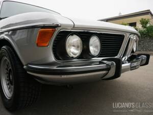 Image 36/76 of BMW 3,3 L (1975)