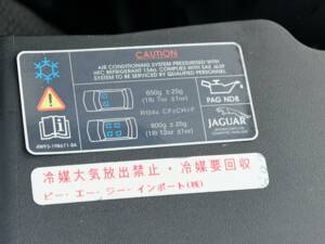 Image 32/50 of Jaguar XJ 8 4.2 (2008)