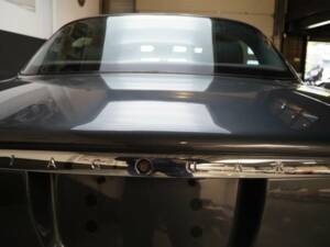 Image 6/50 de Jaguar XJ 8 4.2 (2005)