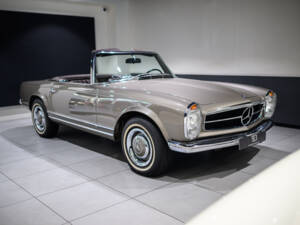 Imagen 2/72 de Mercedes-Benz 280 SL (1970)