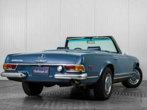 Image 45/50 of Mercedes-Benz 280 SL (1969)