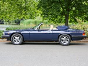 Image 10/50 de Jaguar XJS 5.3 V12 (1990)