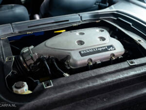 Image 13/15 of Renault Clio II V6 (2003)