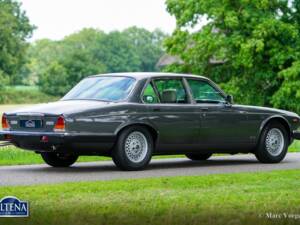Image 47/57 de Jaguar XJ 12 (1986)