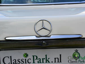 Image 39/41 de Mercedes-Benz 280 SLC (1979)