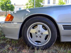 Imagen 32/50 de Mercedes-Benz 300 SL (1991)