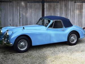 Image 2/40 de Jaguar XK 140 SE DHC (1956)