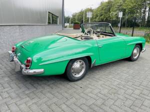 Image 12/34 of Mercedes-Benz 190 SL (1960)