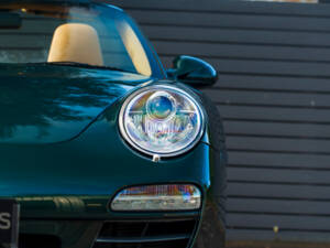 Image 13/53 of Porsche 911 Carrera 4S (2010)