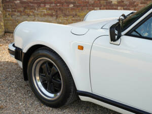 Image 42/50 of Porsche 911 Turbo 3.3 (1986)