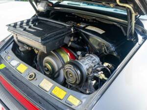 Imagen 29/33 de Porsche 911 Turbo 3.3 (1989)