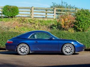 Imagen 10/22 de Porsche 911 Carrera 4 (2001)