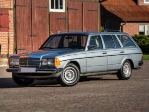 Image 1/42 of Mercedes-Benz 280 TE (1983)