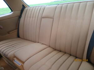 Image 6/20 of Mercedes-Benz 230 CE (1983)