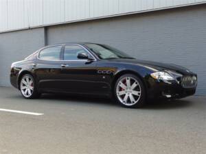 Bild 2/98 von Maserati Quattroporte S 4.7 (2010)