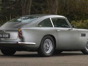 Image 24/50 of Aston Martin DB 4 (1962)