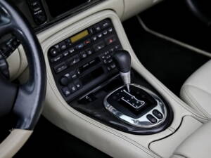 Bild 8/15 von Jaguar XKR (2005)
