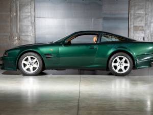 Immagine 7/29 di Aston Martin V8 Vantage V550 (1995)