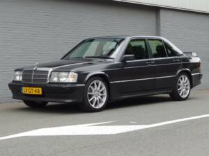 Immagine 1/98 di Mercedes-Benz 190 E 2.3-16 (1985)