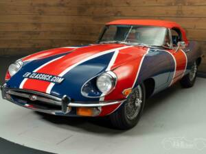 Image 6/17 de Jaguar E-Type (1970)