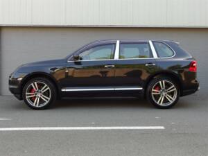 Image 5/93 of Porsche Cayenne Turbo (2007)