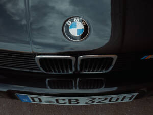 Image 13/42 of BMW 320is (1989)