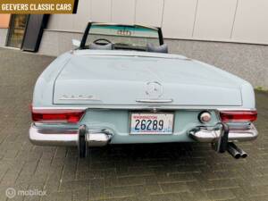 Image 7/8 de Mercedes-Benz 280 SL (1969)