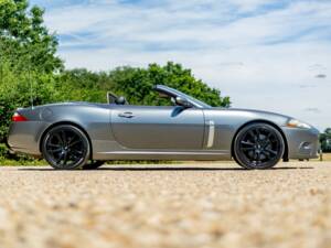 Image 2/50 de Jaguar XKR (2007)