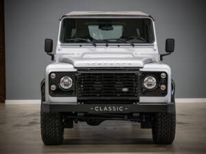 Immagine 2/36 di Land Rover Defender 90 Works V8 &quot;70th Edition&quot; (2015)