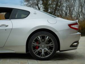 Bild 33/50 von Maserati GranTurismo S (2009)