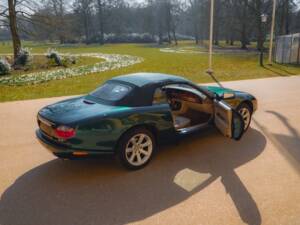 Image 13/49 de Jaguar XK8 4.2 (2003)