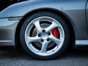Afbeelding 12/50 van Porsche 911 Carrera 4S (2004)