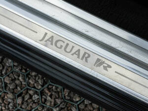 Image 19/38 de Jaguar XKR (2004)