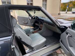 Bild 12/17 von Mercedes-Benz 560 SL (1986)