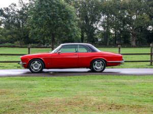 Afbeelding 38/40 van Jaguar XJ 6 C 4.2 (1977)