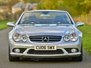 Imagen 4/50 de Mercedes-Benz SL 55 AMG (2006)