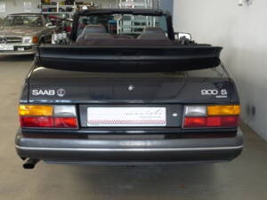 Bild 30/42 von Saab 900 S (1993)