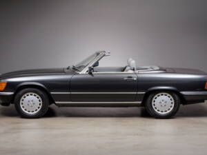 Immagine 6/30 di Mercedes-Benz 300 SL (1986)