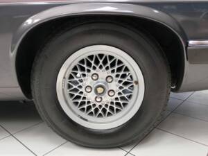 Image 55/70 of Jaguar XJ-S Convertible (1988)