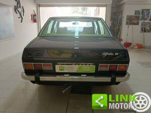 Image 7/10 de Alfa Romeo Alfetta 1.6 (1979)