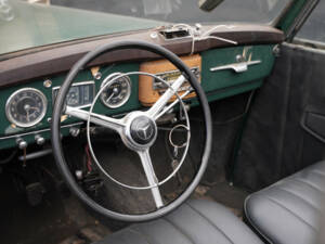 Bild 34/50 von Mercedes-Benz 220 Cabriolet B (1952)