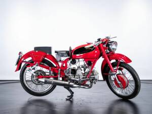 Afbeelding 4/11 van Moto Guzzi DUMMY (1949)