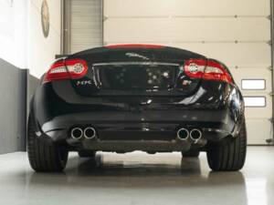 Image 22/50 of Jaguar XKR (2013)