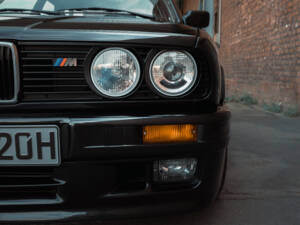 Image 7/42 of BMW 320is (1989)